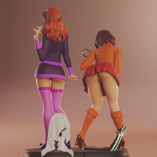 Daphne and Velma pack